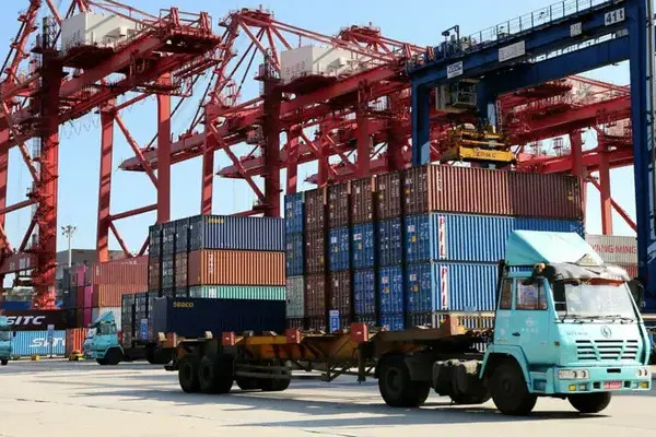 China anunció que aumentará la tasa de aranceles a las mercancías importadas de EE.UU. por medidas de represalia tomadas por Washington.