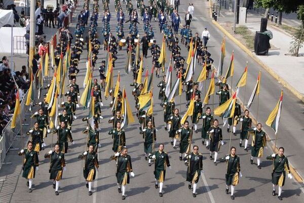 El Desfile del 5 de Mayo contará con la participación de 33 instituciones educativas, presentarán 11 carros alegóricos en 4 kilómetros