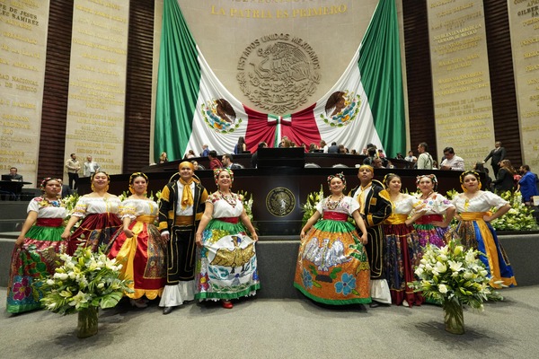 Para destacar la riqueza cultural de Puebla, la Cámara de Diputados celebró una sesión en conmemoración del 494 aniversario de su fundación