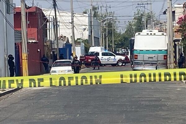 Hallan cadáver entambado en taller de autobuses en inmediaciones de Sam's Club CAPU, Puebla