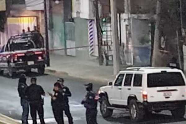 Cuando el hombre se puso a salvo llamó a los números de emergencia y se desplegó un operativo de la Policía Municipal de Izúcar de Matamoros