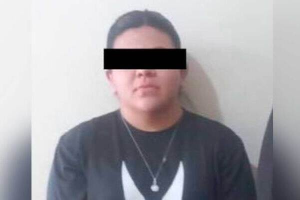 La sospechosa identificada como María Liliana “N” ejercía como maestra y ofreció a dos alumnos cigarros confeccionados con mariguana.