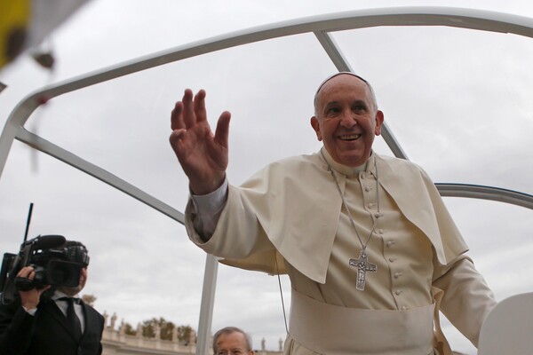 Jesuita, primer Papa latinoamericano, Francisco fue el primero en romper paradigmas con sus dichos y sus hechos.