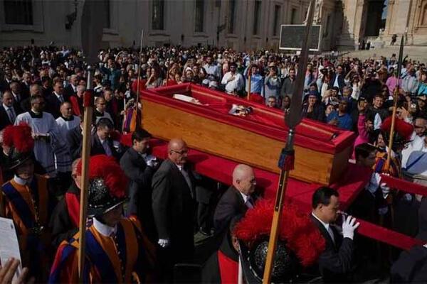 Cortejo fúnebre del Papa Francisco recorrerá seis kilómetros por Roma a paso solemne