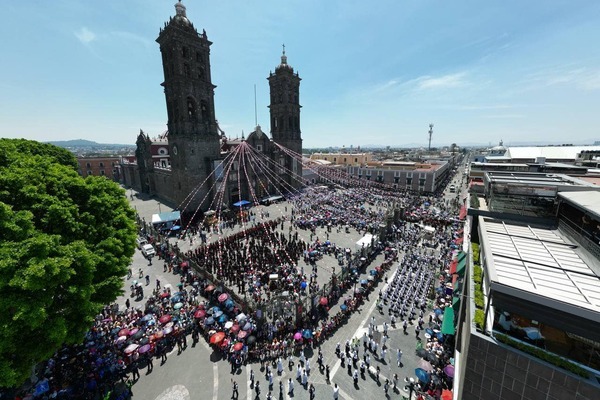 La Procesión del Viernes Santo de este 2025 fue encabezada por el arzobispo, Víctor Sánchez Espinosa, así como obispos auxiliares