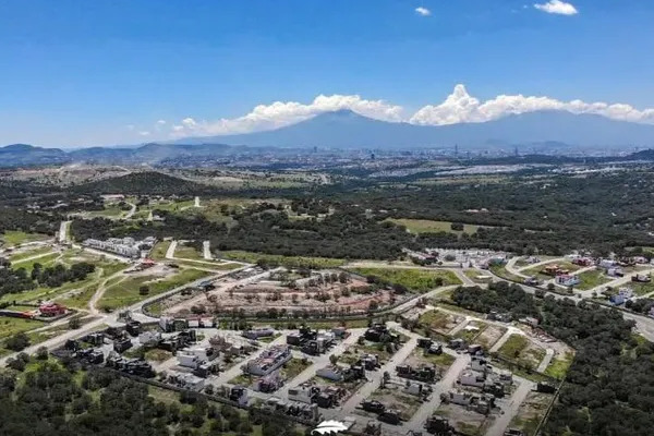 Gobierno de Puebla acumula 16.5 hectáreas de terrenos donados para construir vivienda