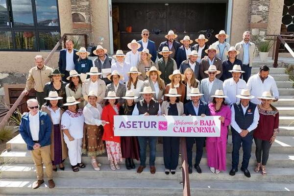 Mena Rodríguez destacó el trabajo emprendido por la gobernadora en cuanto al turismo de Tlaxcala y llevar en ascenso a este sector