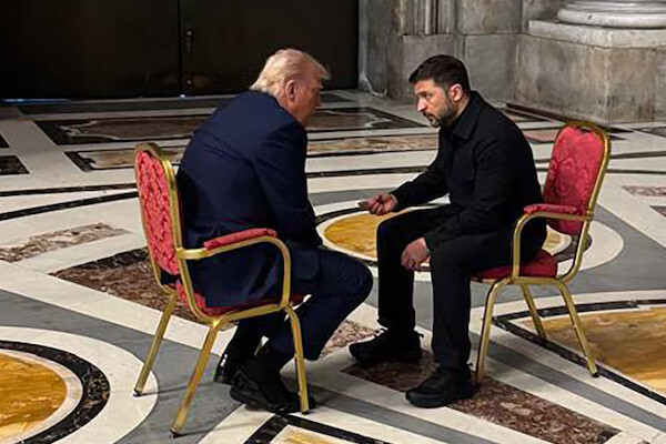 Trump y Zelensky se reúnen en Basílica de San Pedro; presidente de EE.UU. duda que Putin acceda a terminar la guerra