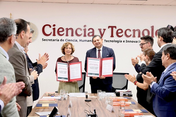 Armenta firma convenio con Secihti federal para impulsar 7 proyectos de soberanía tecnológica para Puebla