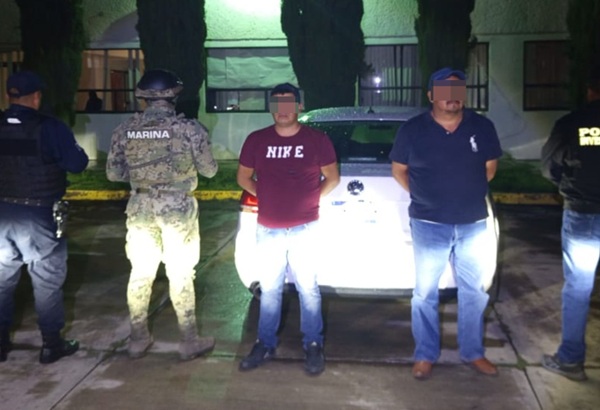 Aseguran SSC Tlaxcala y Marina a dos sujetos por robo de vehículo