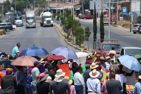 Ayuntamiento de San Andrés Cholula acusa falta de disposicion de Pueblos Originarios, ante bloqueo dea carretera a Atlixco