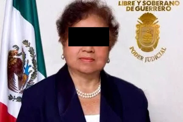 Detienen a Lambertina N., expresidenta del TSJ de Guerrero, por su presunta implicación en la desaparición de los 43 de Ayotzinapa