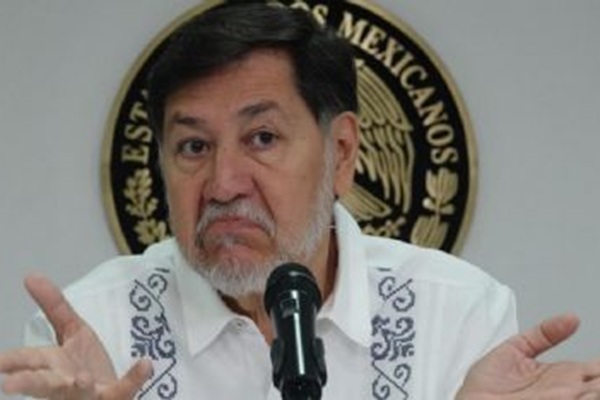 Fernández Noroña asegura que seguirá viajando, pese a las críticas