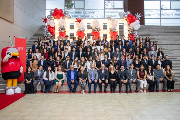 IBERO Puebla | Entrega más de 220 apoyos educativos a jóvenes talentos