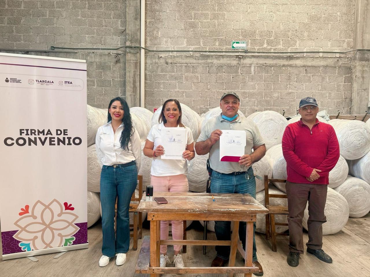 ITEA firmó convenios de colaboración con dos empresas con el objetivo de acercar, tanto a ellos como a sus familias, educación básica