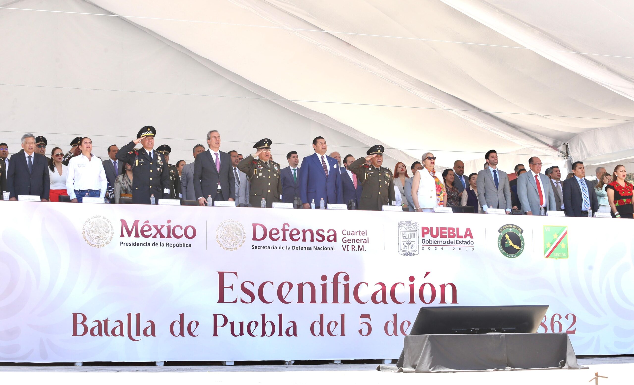 A 163 años dela Batalla de Puebla, más de dos mil soldados participaron en una gran recreación, un acto de profundo simbolismo nacional