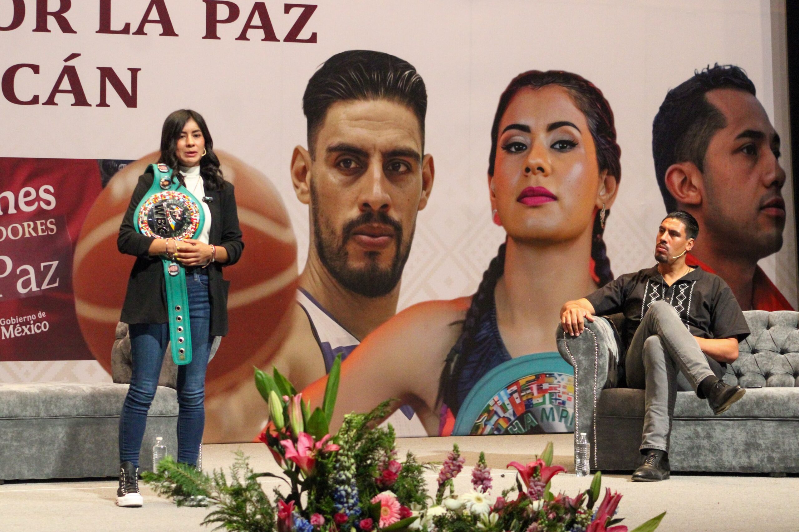 Se destacó la participación de Gaby “La Bonita” Sánchez, quien el 28 de abril asistió al Estado de México, al foro “Haciendo equipo por La Paz”