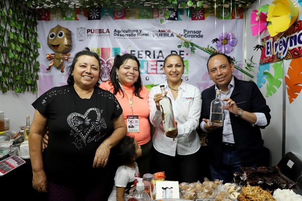 Más de 300 artistas han participado en actividades del pabellón turístico de la Feria de Puebla