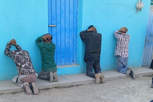 Policías municipales de Tepeojuma son agredidos a balazos por grupo criminal; hay 4 detenidos