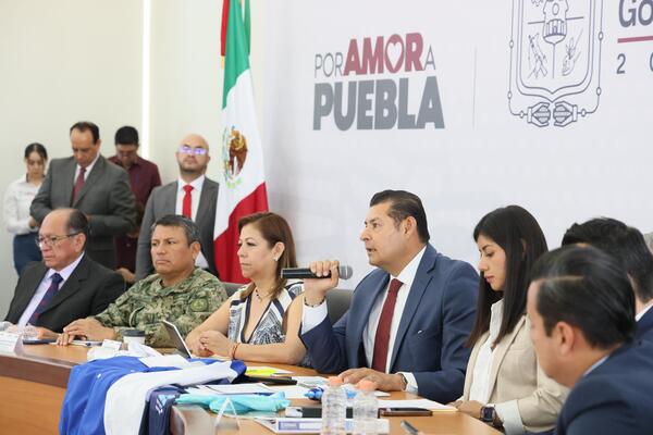 Gobernador de Puebla pide reforzar seguridad de integrantes de gabinete tras asesinato de funcionarios en Cdmx