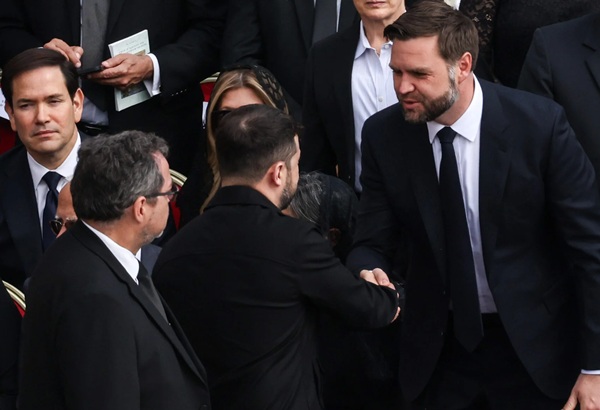 Zelenski y J.D. Vance se encuentran en Roma durante la primera misa del papa León XIV