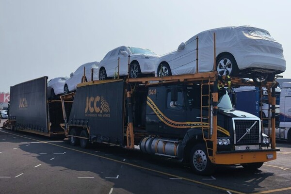 Unidades Audi Q5 fabricadas en Puebla para Estados Unidos están varadas en puertos y aduanas