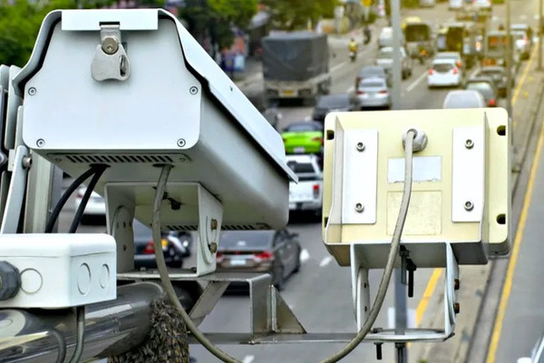 Autotraffic mantiene control de las fotomultas en Puebla; tiene contrato por 2 años más