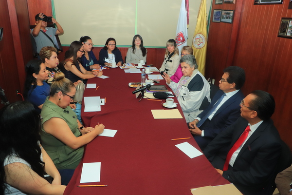 La Maestra Beatriz Paredes es una de las voces autorizadas para compartir con la comunidad de la UATx reflexiones sobre la cultura de paz