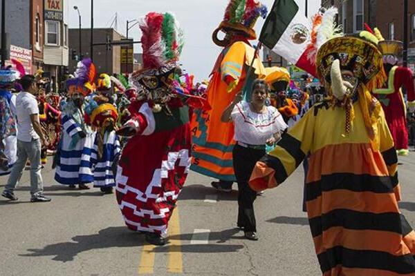 Los organizadores dijeron que las políticas migratorias de Trump son las responsables de la cancelación del desfile en Chicago