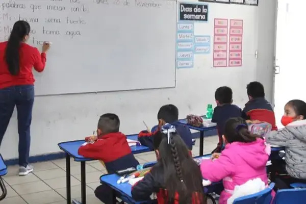 De igual manera, se comunica que se suspenderán las clases en todos los niveles educativos en Puebla con motivo de Día del Madres