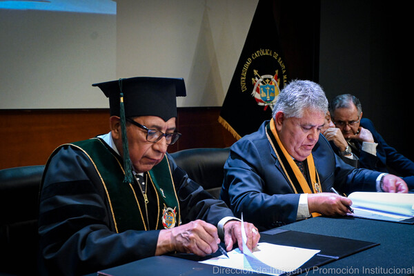 Este acuerdo con la Universidad Santa María de Perú busca impulsar acciones en materia de posgrado y de movilidad administrativa