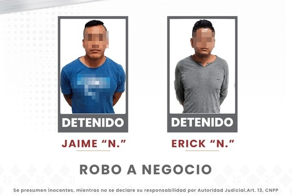 Capturan a dos hombres por robo con violencia a negocio en el Centro Histórico de Puebla