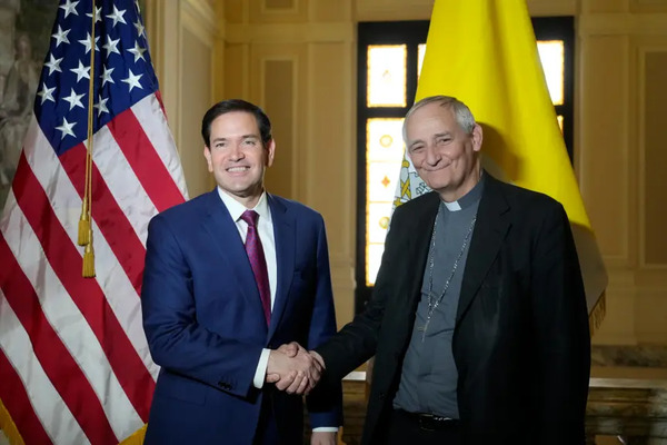 Rusia y Ucrania podrían negociar la paz en El Vaticano, tras oferta del papa León XIV: EE.UU