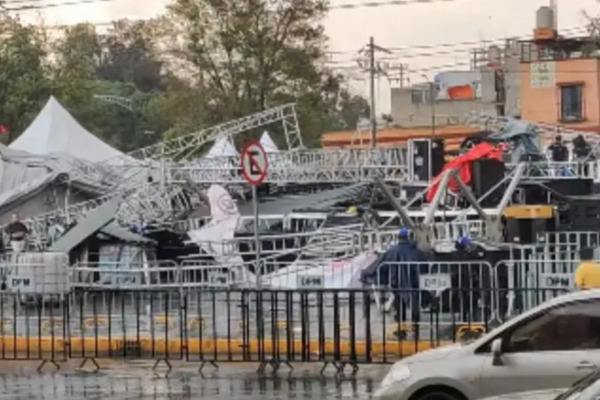El escenario que cayó en CDMX era de un evento por el Día de las Madres de parte de la alcaldía, estaba programa una presentación de Alicia Villareal
