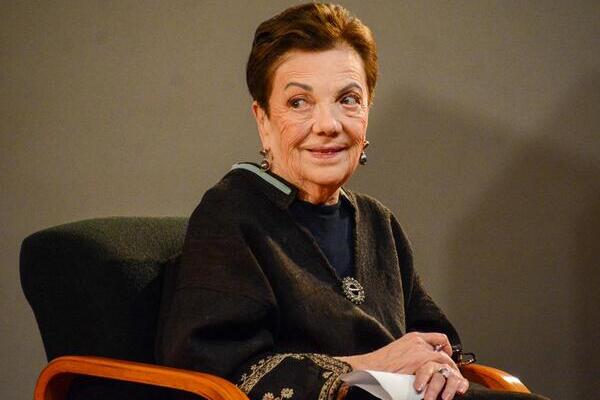 Graciela Iturbide suma más 50 años de trayectoria de fotografía en blanco y negro, donde retrata a las comunidades indígenas mexicanas