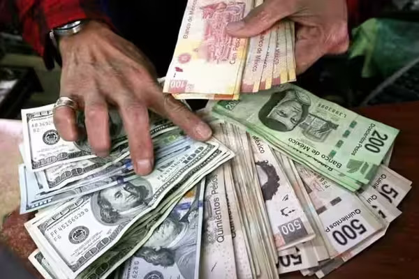 La propuesta de un impuesto del 3.5% a las remesas ha sido criticada por el Gobierno mexicano por ser una violación al tratado de 1994