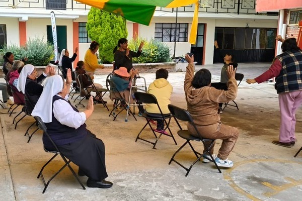 Participaron en un programa de actividades que incluyeron temas esenciales como estimulación cognitiva en personas mayores