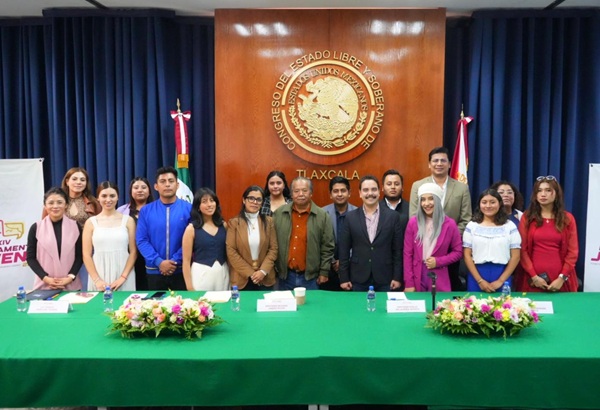 Concluyen convenciones distritales del Parlamento Juvenil 2025 en el Congreso de Tlaxcala