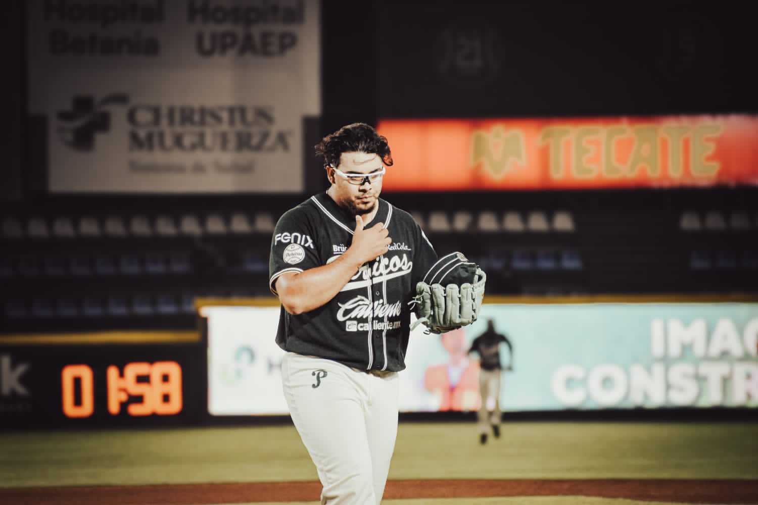 Jornadas redondas de Santana, Adames y Leyva, llevaron al triunfo a los Pericos de Puebla por pizarra de 17-9 sobre los Dorados de Chihuahua