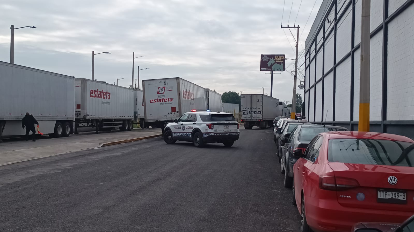 Elementos de la SSC quedaron bajo resguardo en San Jerónimo Caleras y en espera del SEMEFO para el levantamiento del cuerpo