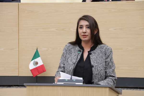 Durante la sesión ordinaria, la Mesa Directiva dio cuenta de varios punto de acuerdo en materia de igualdad de género, educación, salud