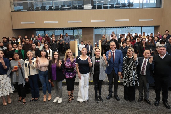 La Conferencia Ley 3 de 3 la impartió la defensora de derechos humanos, y activista Yndira Sandoval Sánchez