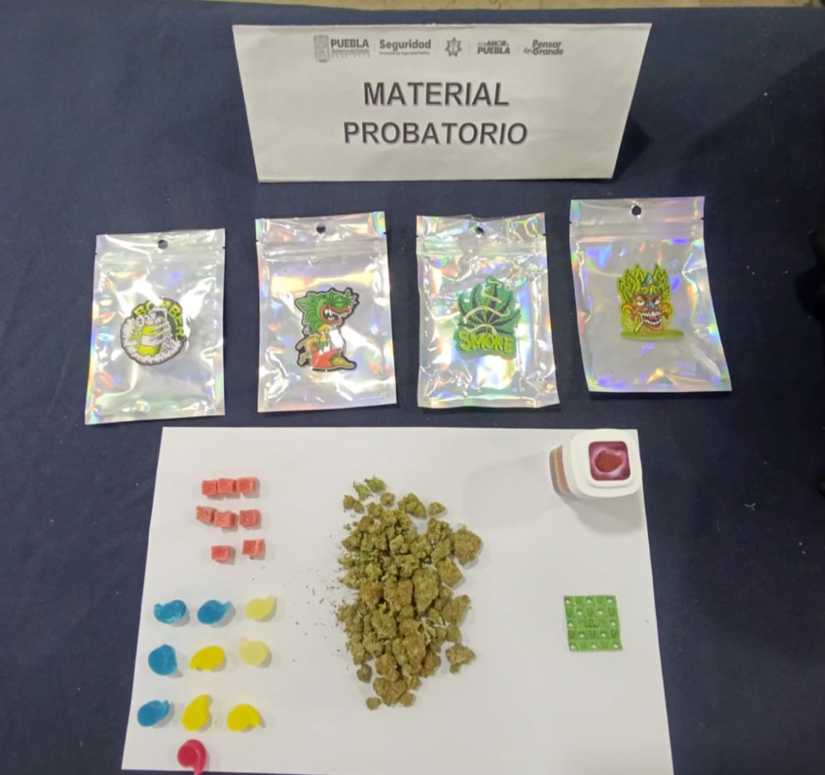 Elementos de la Policía Estatal Turística detuvieron a Jonathan N. de 18 años de edad y aseguraron las dosis de LSD y marihuana 