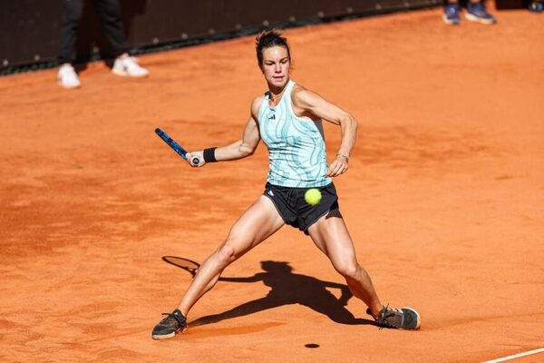 En dos sets, Löis Boisson superó a Mirra Andreeva, sexta del mundo: 7-6, 6-3, una auténtica exhibición ante la rusa de 18 años