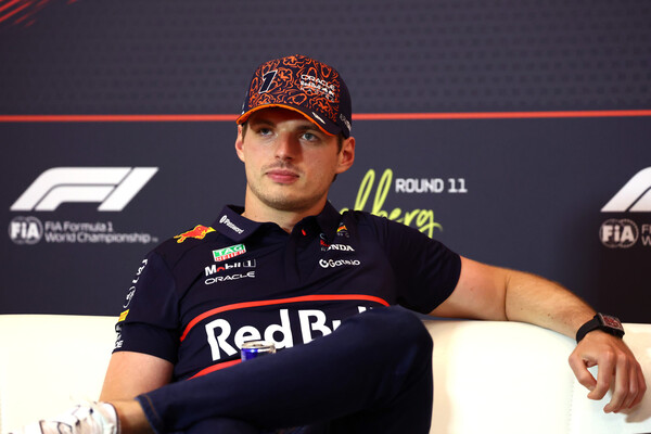 Un piloto de Mercedes realizó una serie de declaraciones en las que deja entrever que Max Verstappen saldría del equipo austriaco, Red Bull