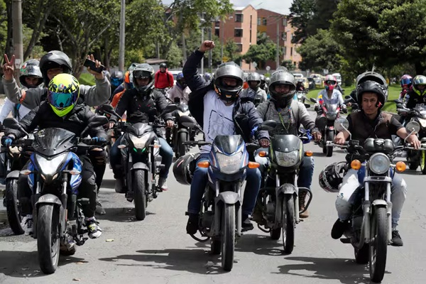 Motociclistas de Puebla tendrán seis meses para regularizarse; "Ley Casco" se vota el jueves