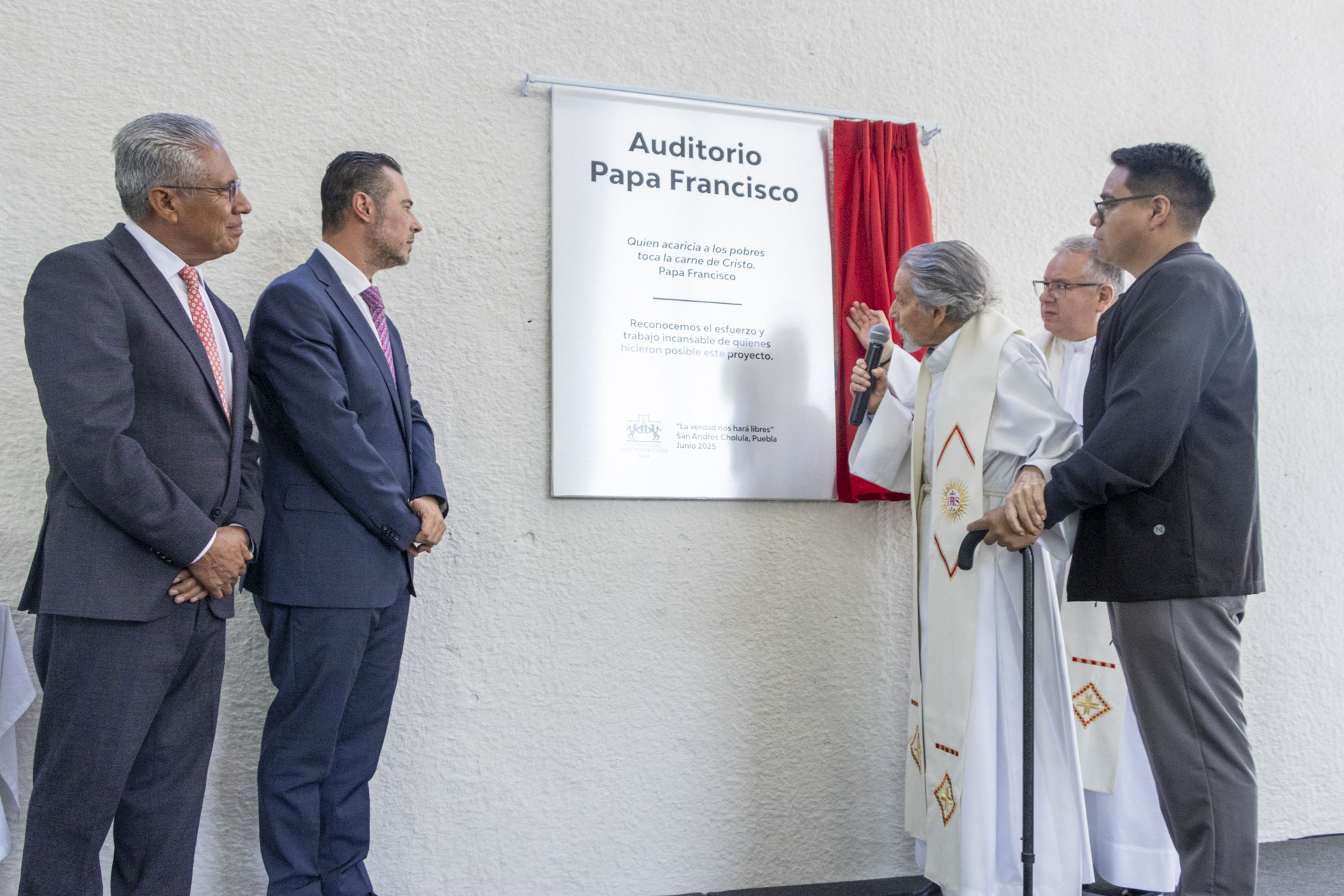 El nuevo Auditorio Papa Francisco de la IBERO Puebla alberga en su interior un foro ideal para su Comunidad