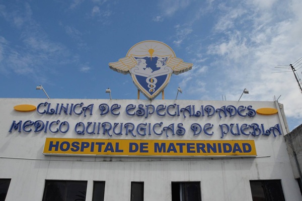 Nuevo caso de negligencia y usurpación médica en Puebla