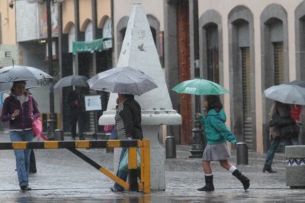 Se esperan lluvias muy fuertes con puntuales intensas en Chihuahua, Durango, Jalisco, Colima, Michoacán, Guerrero, Puebla, Oaxaca, Chiapas