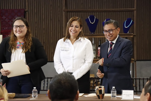 Promueve y reconoce Congreso de Puebla trabajo de personas artesanas